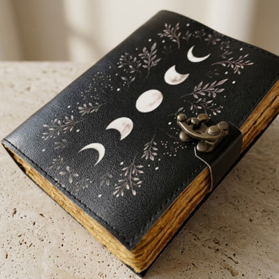 Carnet en cuir rétro avec phases de la Lune – cuir de chèvre, 200 pages, papier 150 GSM – H080