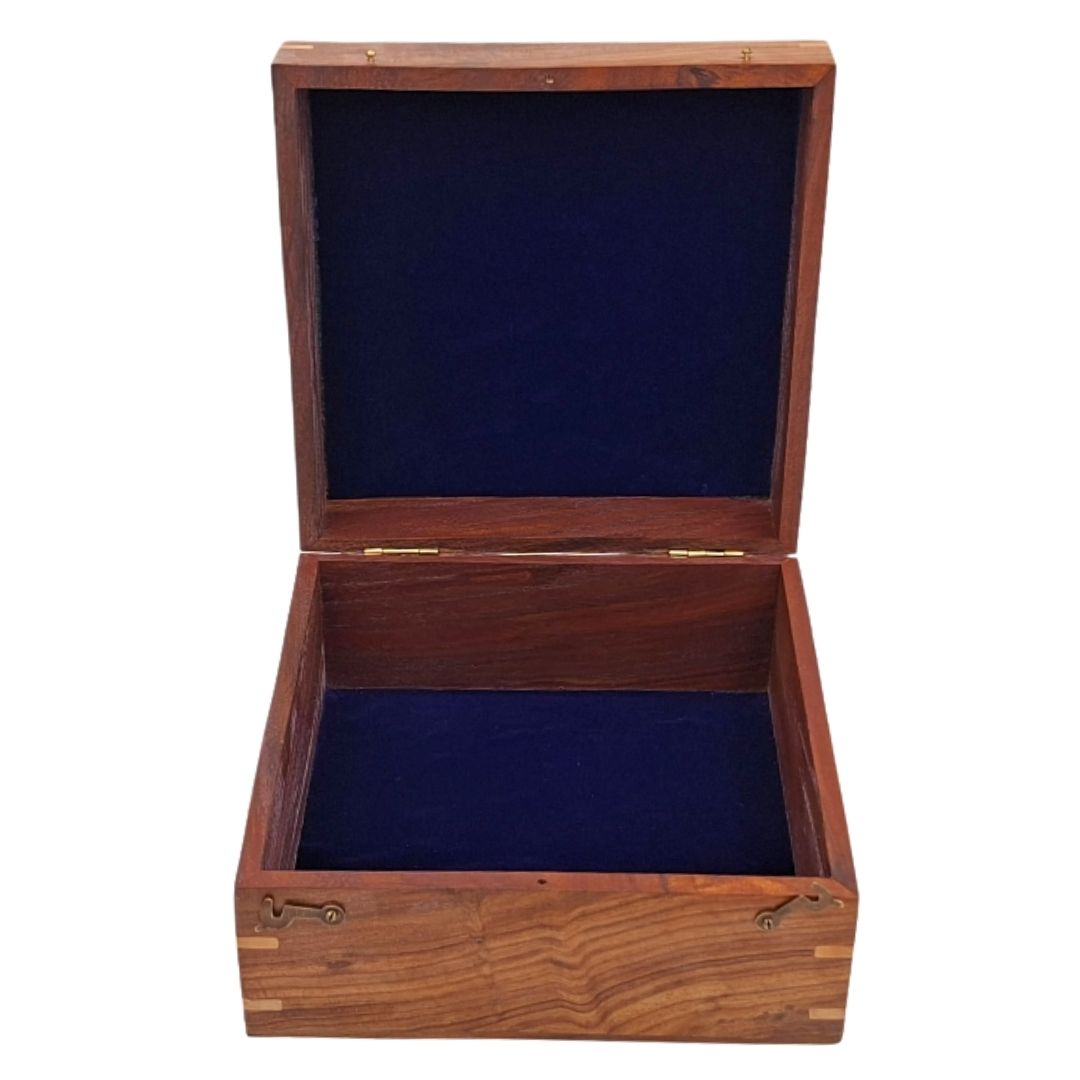 Elegant Wooden Gift Box, 20x20x11 cm, with a Navy Insert and Personalization Option via Engraving