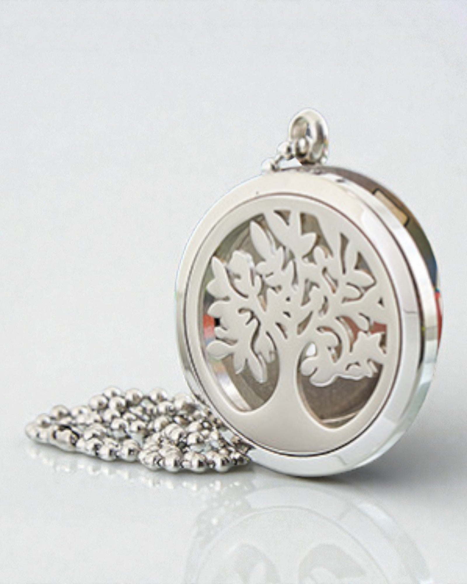 Collier Aromalife Tree – Médaillon porte-parfum secret avec motif Arbre de Vie 30 mm