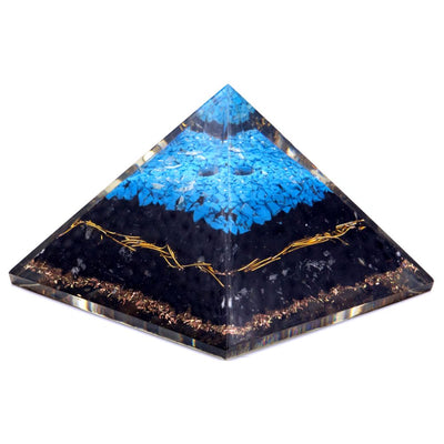 Pyramide Orgonite avec Sommet Turquoise et Tourmaline Noire