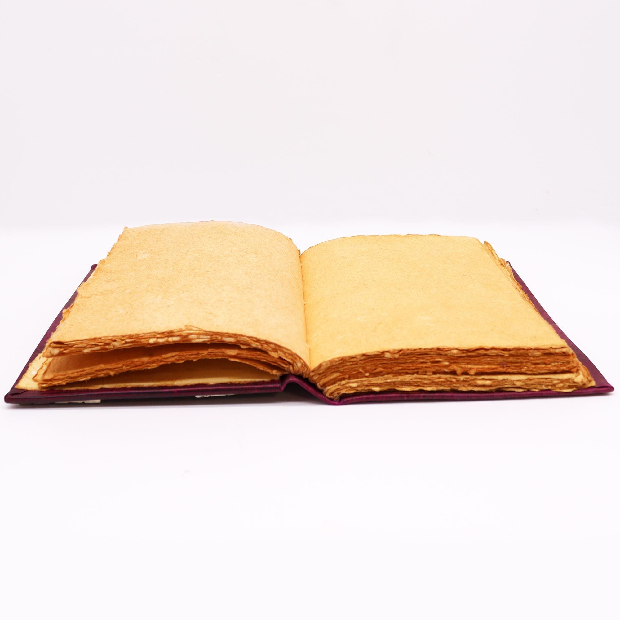 Carnet Hefty Red Tan décoré d'une Hamsa