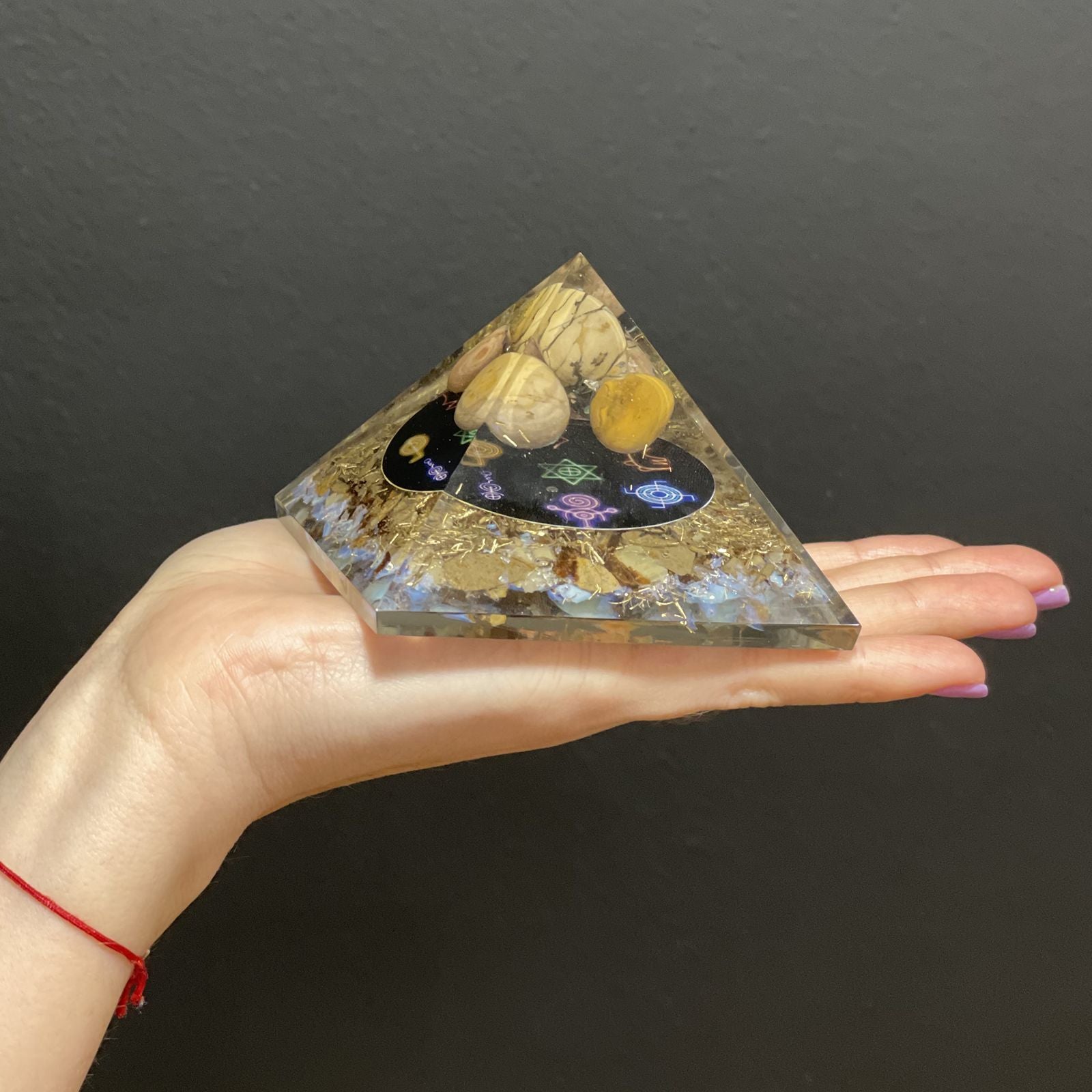 Pyramide Orgonite Midnight Reiki