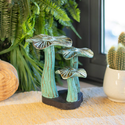 Petit champignon doré artistique 20 cm - Fait main en bois aux nuances turquoise