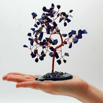 Grand Arbre de Pierres en Sodalite sur Base d'Agate Bleue  