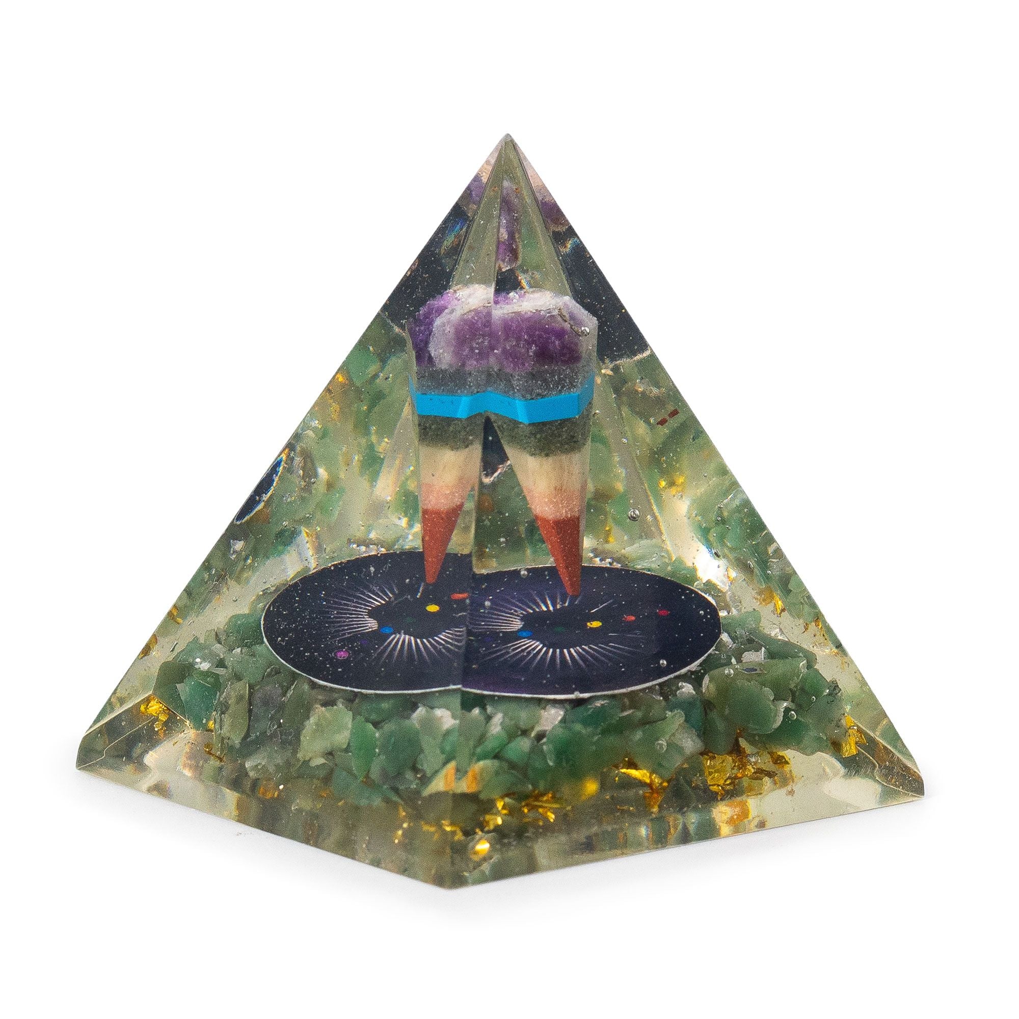 Pyramide Orgonite Moyenne avec Pendule et Éclats Verts d'Aventurine 7x6 cm