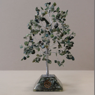 Arbre magique avec pierres mousse d'agate sur base en orgonite
