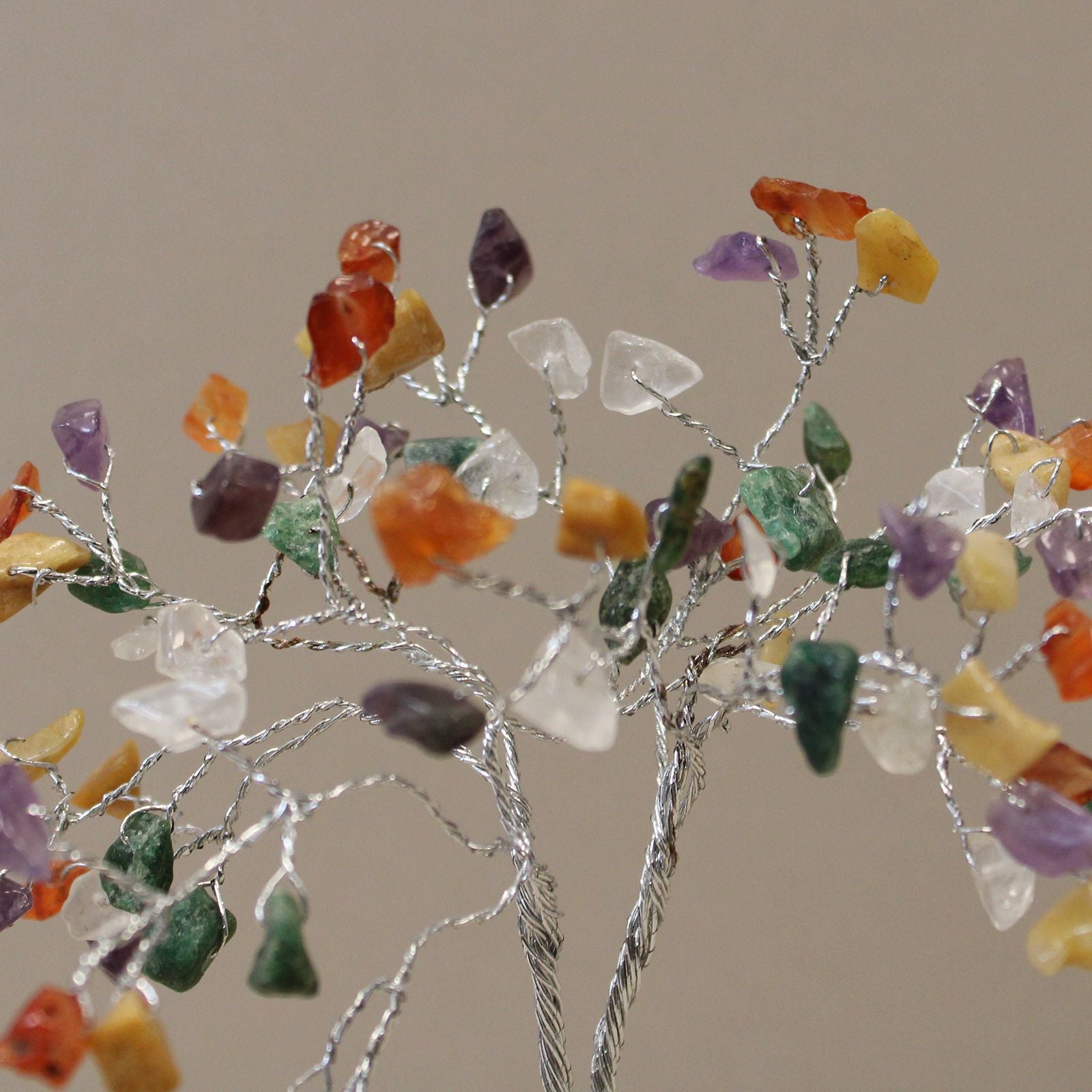 Arbre magique de pierres avec base en orgonite