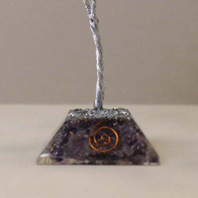 Arbre de cristal d'améthyste avec base en orgonite