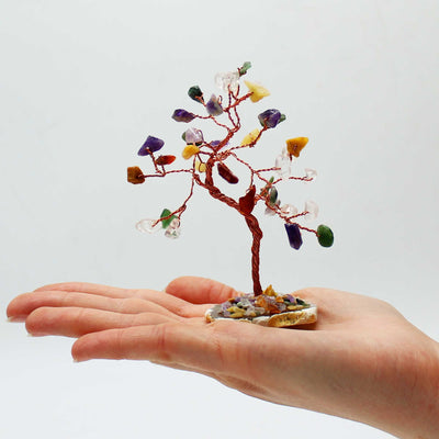 Arbre de Cristaux avec 35 Pierres Colorées sur Base Naturelle d'Agate