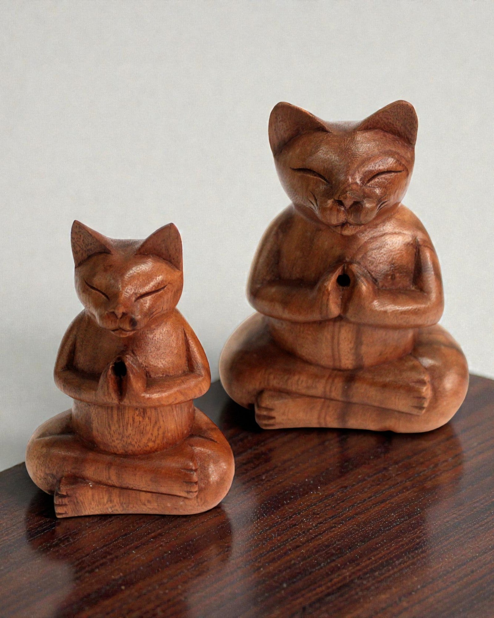 ZenCat Grande – 17 cm, chat de yoga en bois pour encens