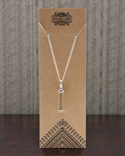 Pointe de cristal – Pendentif pointu classique en cristal de roche