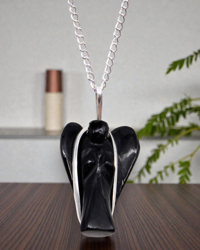 Guardian Noctis – Guardian Angel Pendant made of Black Agate