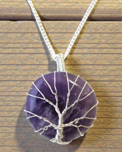 Arbre d’harmonie – Collier fait main avec améthyste et motif Arbre de vie