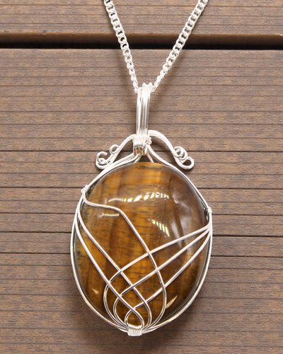 Zawijas Mocy – Collier en œil de tigre tressé à la main