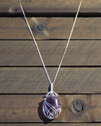 Zawijas Spokoju – Handumwickelte Halskette mit Amethyst