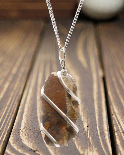 Force spirale – Collier avec œil de tigre brut