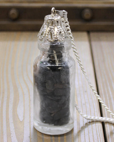 Bottle-Green Talisman of Power – Necklace with Black Onyx