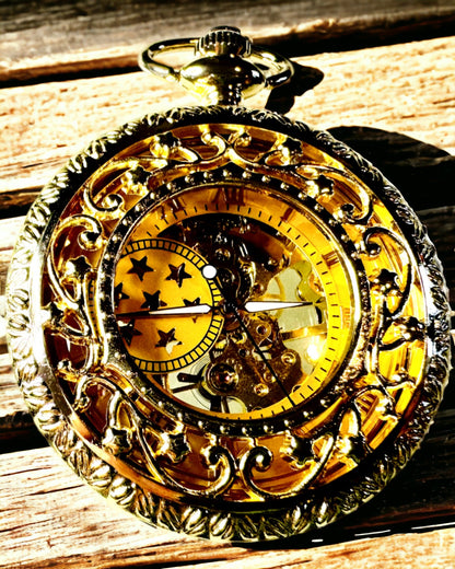 "Złoty Majestat" - Montre de Poche Mécanique de Luxe avec Cœur Transparent. Personnalisation par Gravure