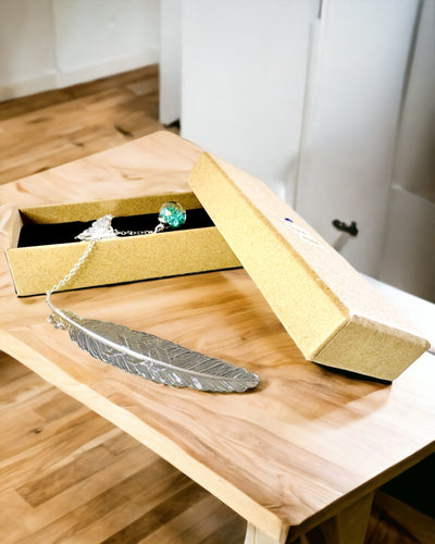 Marque-page Créatif de Style Rétro avec Motif de Plume et Papillon – Cadeau Promotionnel Élégant, Couleur Argent/Bleu