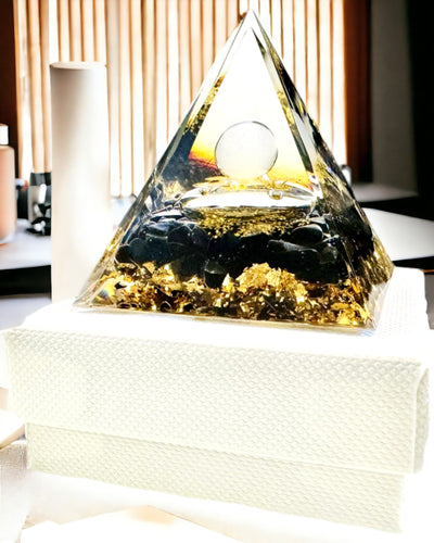 Pyramide Orgonite avec Obsidienne – Générateur d'Énergie Chakra, Outil de Méditation Reiki avec Pierre Naturelle