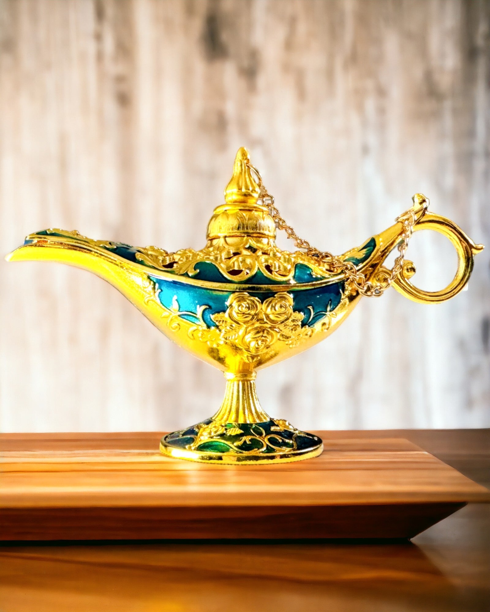 Petite Lampe d'Aladin Faite à la Main - Artisanat Artistique en Métal pour la Décoration de la Maison, gravure