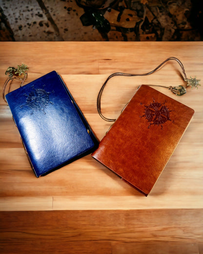 Carnet de Notes Nautique Vintage Taille A6 ou A7 - avec Motif de Boussole et Pages à Roulement - Disponible en différentes Variantes de Couleurs, possibilité de gravure