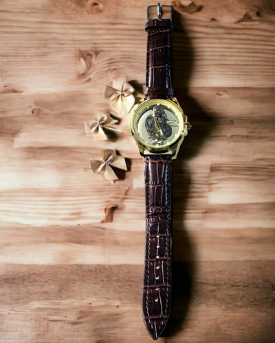 Herenhorloge met Transparant Mechanisme - Elegant en Nauwkeurig in Gouden Behuizing