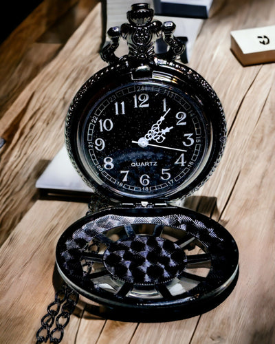 Montre de Poche avec Boussole – Pendentif Élégant de Style Vintage avec Squelette Creux et Cadran Noir, personnalisation par gravure