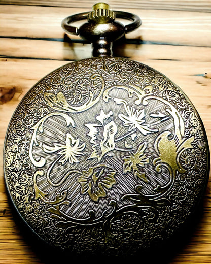 Boussole de Navigation Style Vintage avec Motif Ajourné – couleur brun-doré