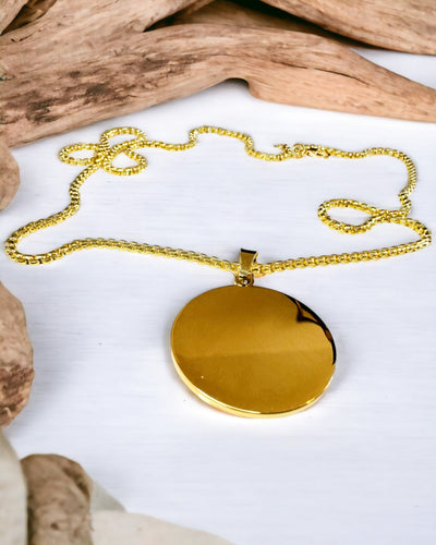 Wisiorek "Urban Elegance" – Ronde Medaille van Roestvrij Staal in Twee Kleuren met Personaliseringsoptie