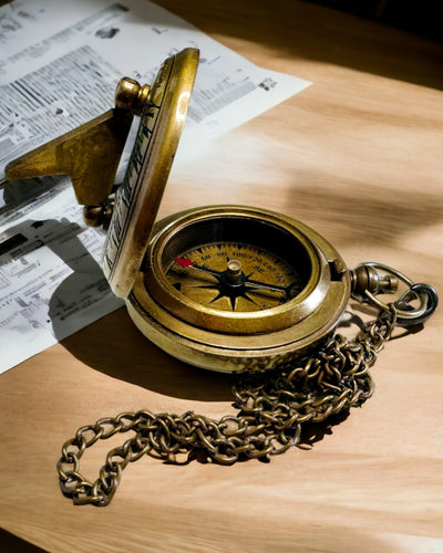 Reizigerskompas met gravure, personalisatie – Handwerk van Indiase Ambachtslieden