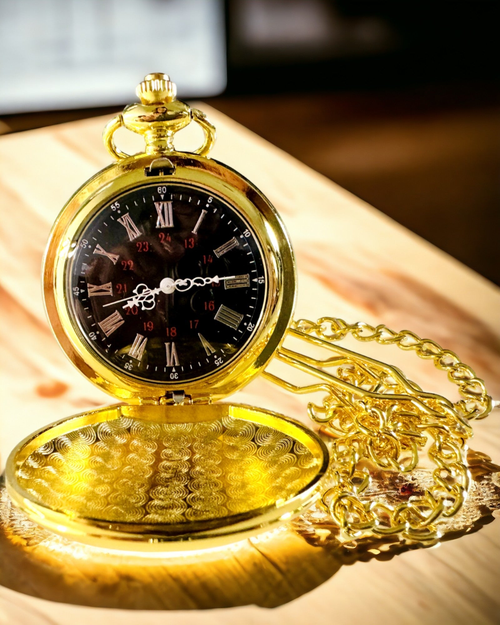 Montre de poche dorée avec possibilité de gravure