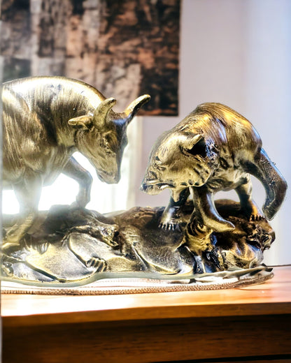 Skulptur "Zwei Rivalen" - Bulle und Bär - Symbolik des Finanzmarktes, Gravurmöglichkeit - Farbe Kupfer