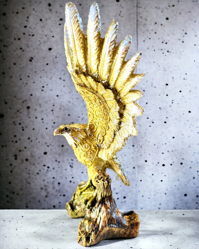 Statuette "Goldener Adler" mit Personalisierungsoption - Dekoration aus Harz