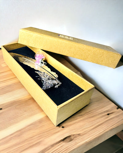 Marque-page créatif de style rétro avec motif de plume et papillon – Cadeau élégant pour maman, enseignant, promotionnel, couleur argent/rose