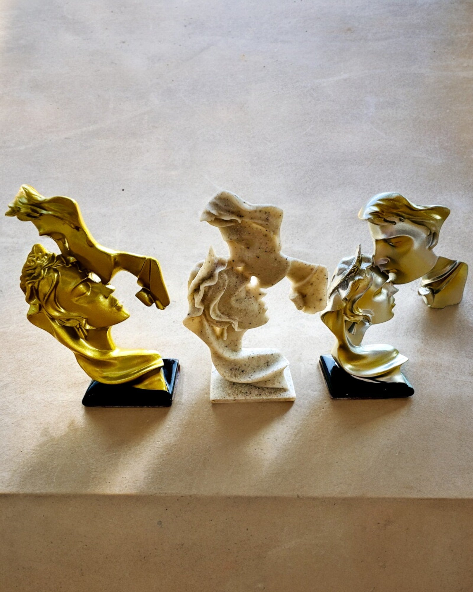 Figur "Eleganz in Stein" Farbe Weiß - 13,5 cm Höhe, Dekorativ mit Gravuroption