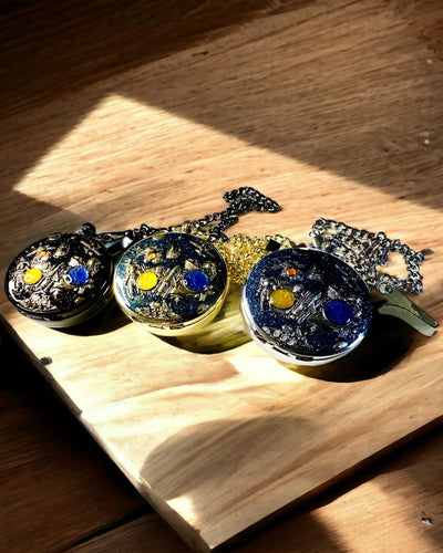 Pocket watch "Astrum Temporis" - Gold frame. Personalization with engraving available.