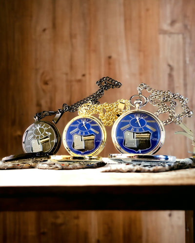 Pocket watch "Astrum Temporis" - Gold frame. Personalization with engraving available.