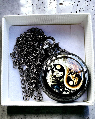 Zakhorloge "Mystic Wolves" met personalisatieoptie voor gravure