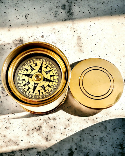 Kompas du Voyageur "Tambour Lever du Soleil" – avec possibilité de personnalisation par gravure