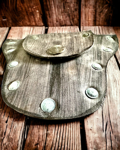 "Skrytka Leśnego Skrzata" - Handcrafted Small Leather Pouch