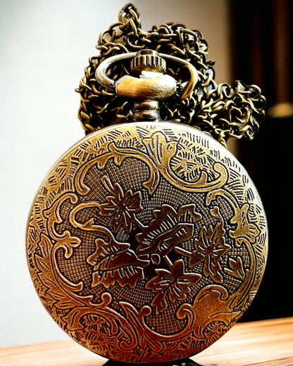 Taschenuhr "Leśny Strażnik" - Elegante Uhr mit Hirschmotiv, personalisierbar mit Gravur