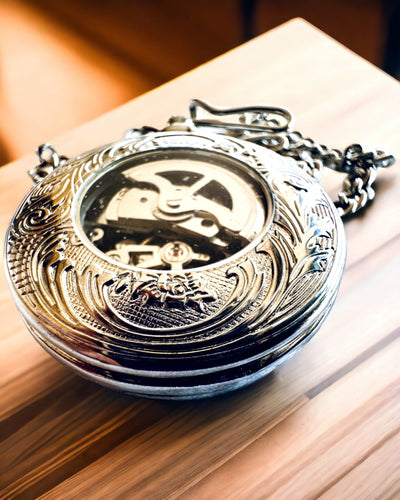 Montre de poche en argent "Vintage Elegance" avec possibilité de personnalisation par gravure