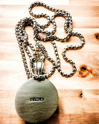 "Eurla" Compass Necklace - customizable with engraving