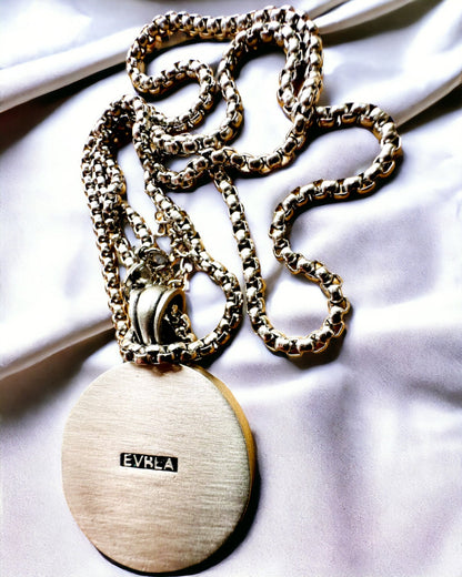 "Eurla" Compass Necklace - customizable with engraving