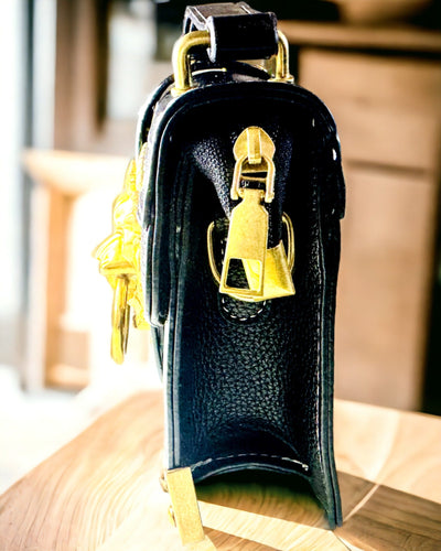 Sac à bandoulière carré à la mode avec accent lion - couleur noir