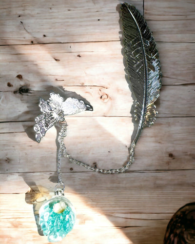 Marque-page Créatif de Style Rétro avec Motif de Plume et Papillon – Cadeau Promotionnel Élégant, Couleur Argent/Bleu