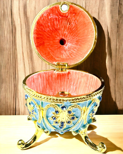 Himmlisches Fabergé-Ei – Emaillierter Schmuckorganisator - Farbe Himmelblau. Personalisierung mit Gravur