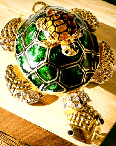 "Żółwiowa Rodzinka" Box - green color, personalized with engraving