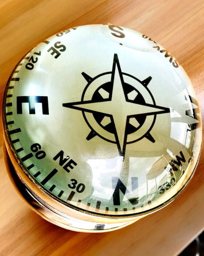 Bailey Compass Clock - Élégante Horloge avec motif de Boussole avec Possibilité de Gravure
